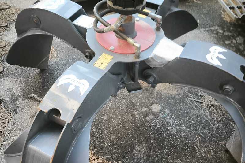 OmecoHub - Immagine TAKEUCHI TB335R